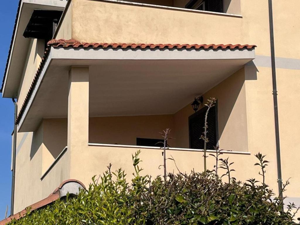Lizzies Hus Apartment Fiumicino Luaran gambar